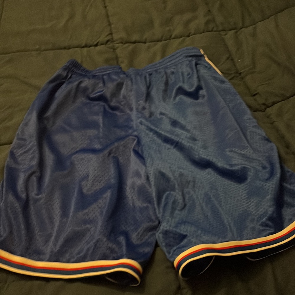 Champion basketball shorts - Picture 2 of 3
